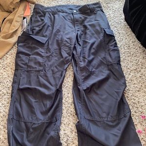 Men’s grey cargo pants size 34 regular